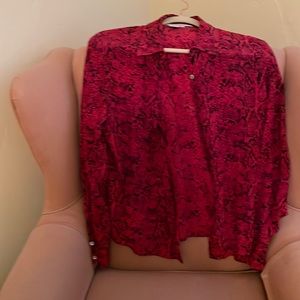 This Allison Taylor silk blouse is a size M petite in excellent condition